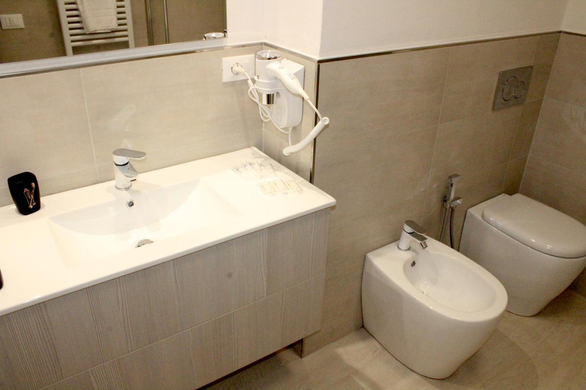 La Suite Rooms & Apartments Bologna Phòng bức ảnh